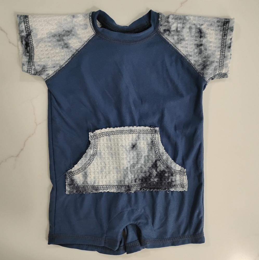 Too Cute Blue and White Short Sleeve Romper Size 3mo